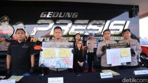 2 Wanita Tipu-tipu Jual Kontrakan Murah Yang Viral di Bekasi Di Tangkap!