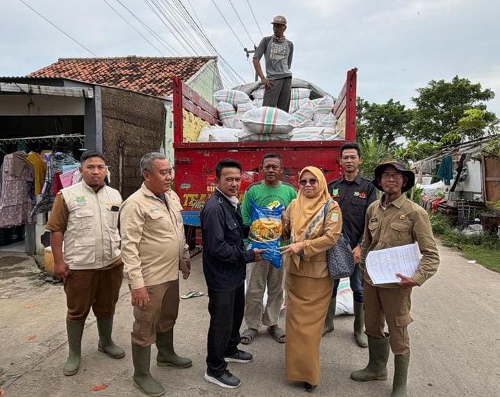 Dinas Pertanian Lanjutkan Distribusi Benih bagi Petani Terdampak Banjir di Sukakarya