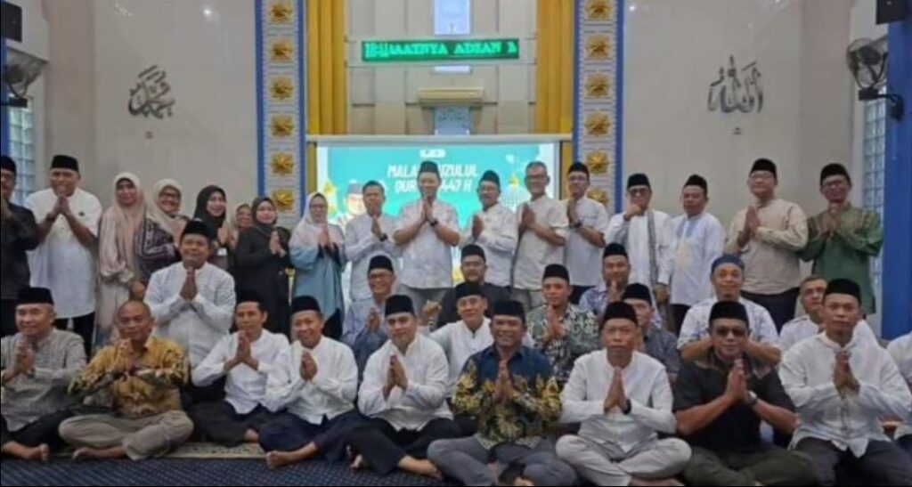 Silaturahmi Pegawai dan Eks Direksi Warnai Peringatan Nuzulul Quran di Perumda Tirta Bhagasasi