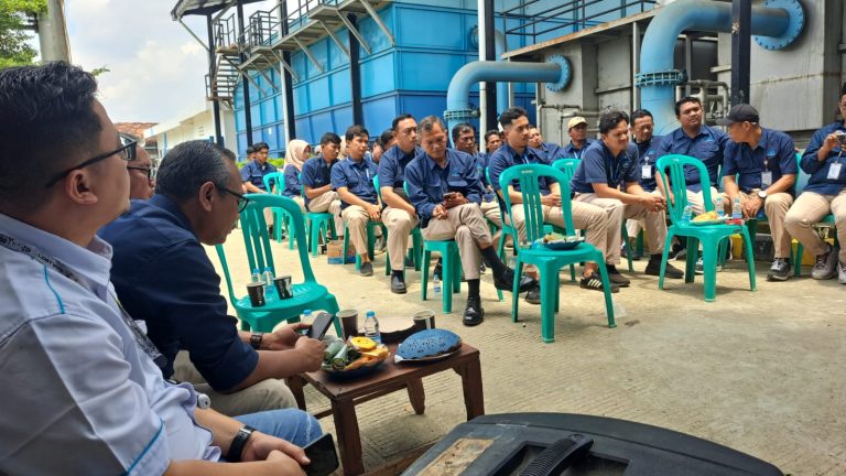 Direksi dan Manajemen Perumda Tirta Bhagasasi kembali melakukan kunjungan kerja ke sejumlah kantor cabang dan kantor cabang pembantu.